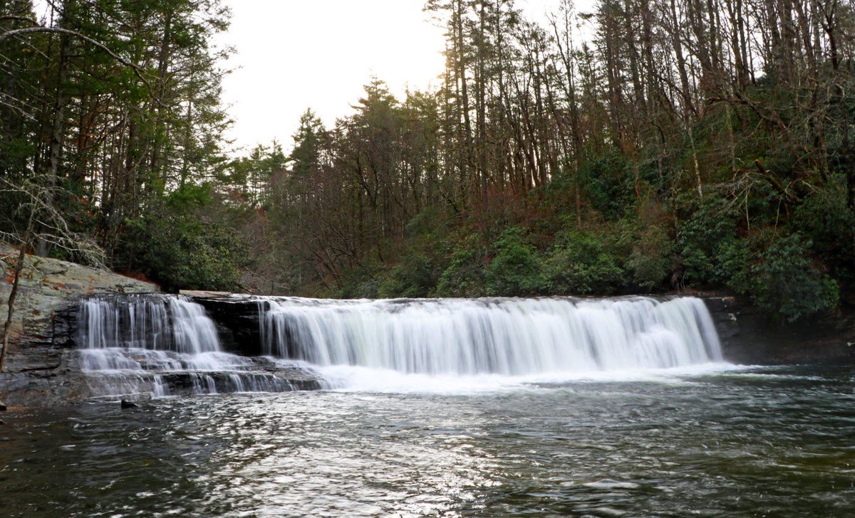 HendoLife's tweet image. Hooker Falls is such a peaceful place to sit and enjoy nature in the winter. Did you know this was the waterfall in the movie The Last of The Mohicans where they go over the falls in a canoe?
#hendolife #hendersonvillenc #waterfalls #hookerfalls #explorewesternnc #828isgreat