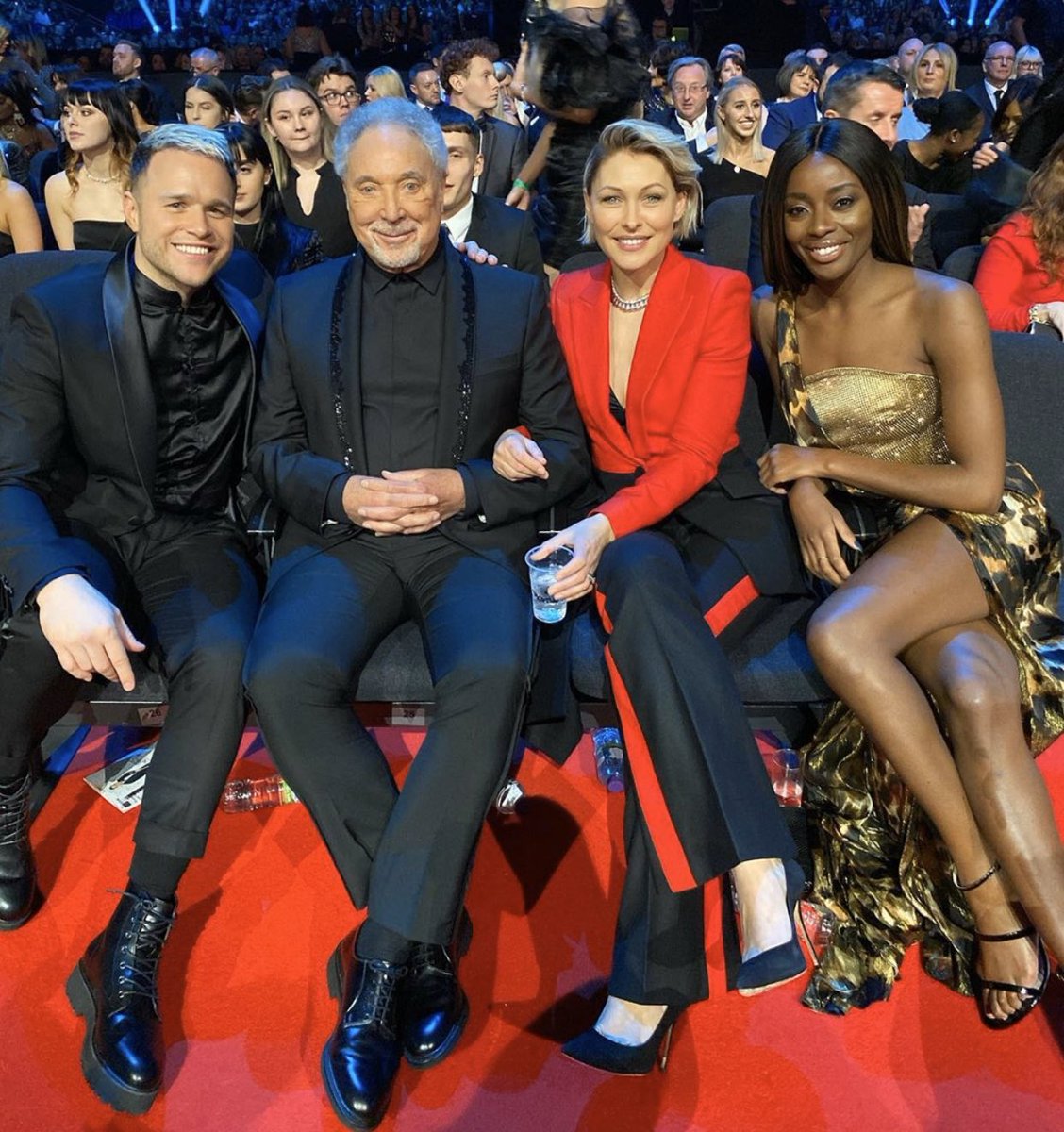 RealSirTomJones's tweet image. Great night out with #TeamVoice 🎙
@ollymurs @EmmaWillis @AJOdudu 
#NTAs2020