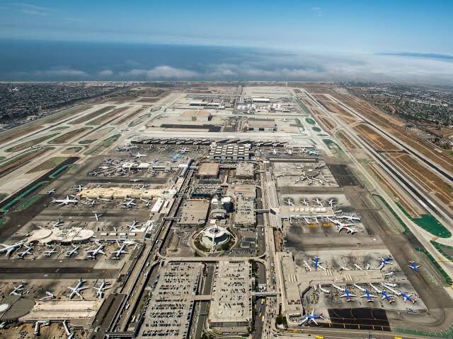 Another record year at ⁦@flyLAXairport⁩ as nearly 88.1mil passengers utilized the airport in 2019. lawa.org/-/media/33f117… #LAX #Airport #LosAngeles Based on trends 2020 likely flat if not possibly down due international traffic slow down.