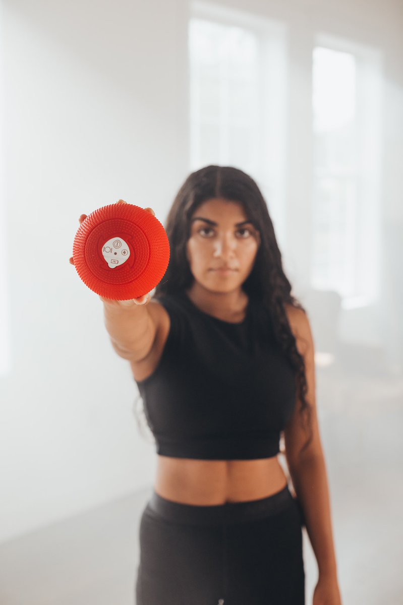 Sick of your traditional foam roller? There is a smarter way to recover. While foam rollers are a good option for muscle recovery, they are not the gold standard of relief. Take your post-workout up a notch with combined heat and vibration therapy.