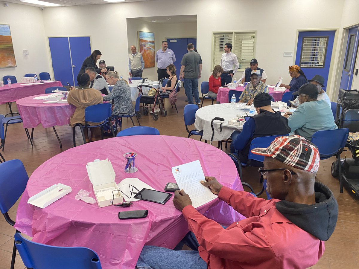 NevadaHANDLV's tweet photo. We are sending a big thank you to @TMobile, in partnership with @CNLV, @CPLCdotORG, and #SNRHA, for donating 120 tablets to our Rose Gardens residents. #thankyou #tmobile #morethanahome https://t.co/51eO5QBnDD