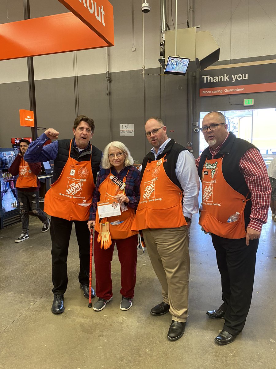 Tori Bronson (@tori_bronson) on Twitter photo Janelle received an executive award for outstanding customer service!!
@shane_home <a href="/MichaelQHD/">Michael Quirrenbach</a> <a href="/DaveRebtoy/">Dave Rebtoy</a> @anadavis11 Janelle received an executive award for outstanding customer service!!
@shane_home <a href="/MichaelQHD/">Michael Quirrenbach</a> <a href="/DaveRebtoy/">Dave Rebtoy</a> @anadavis11