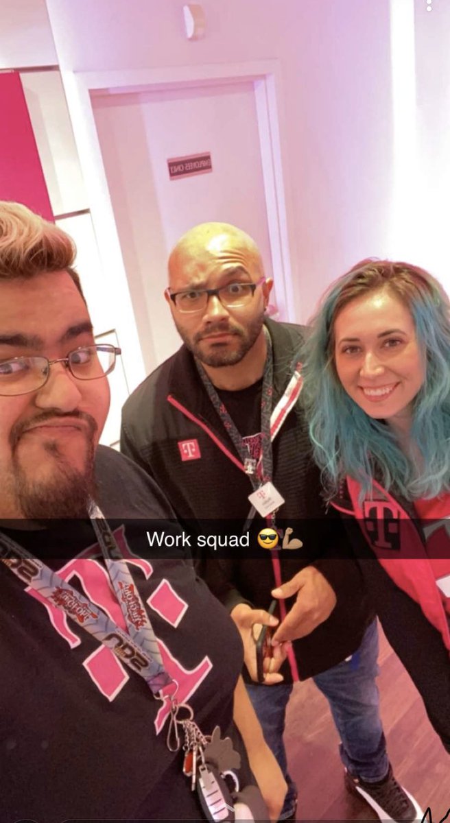 brown_rollin's tweet photo. This right here is why I love working for T-Mobile. We aren’t just a team, we’re family!#teammagenta #tmobile #family https://t.co/3Y0cKoX88o