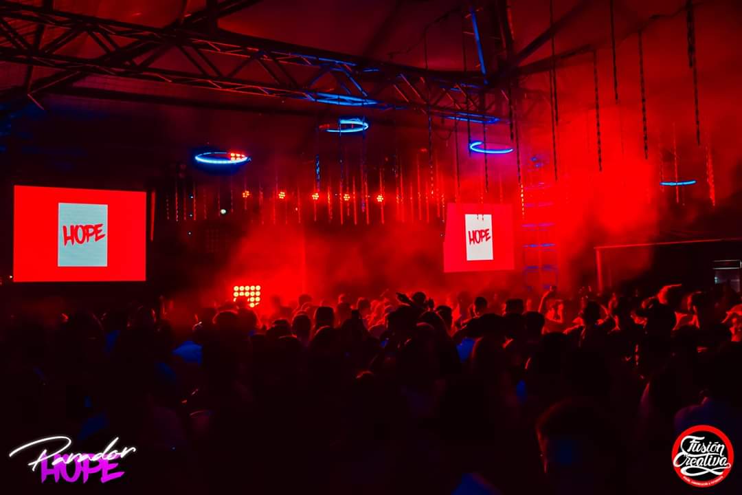 FusionC_ok's tweet photo. Magic Night en @paradorhope 
@JuanMaaVillalba 
@mrdanioj 

https://t.co/d3b4yIbIk0 https://t.co/OGhp2K96bz