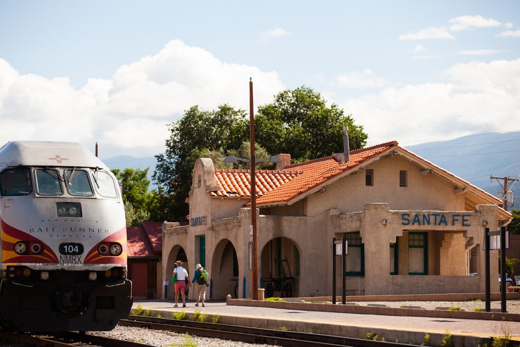 UNM_Global's tweet photo. Hey lobos! Don't hesitate to join us in our Santa Fe and &amp; Meowolf trip on February 1st to eat pizza, visit State Capital, enjoy the interactive museum MeoWolf. We only have a few places left so hurry up and sign up at https://t.co/5RzI8iXQVH!
Prive: $50 https://t.co/DAMOPjeSqO