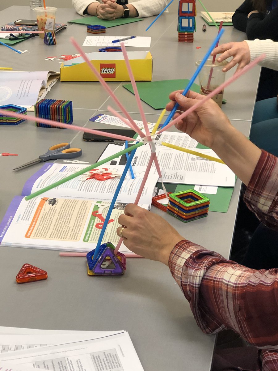 QIIISLS's tweet photo. Teachers and librarians are pairing ELA with STEM with #BNStoryDesign from David Colp from @BNColonieCenter @CarolynTech @MrsFowlerMH @MapleHill_HS @QuestarIII https://t.co/iMcLgT9TXv