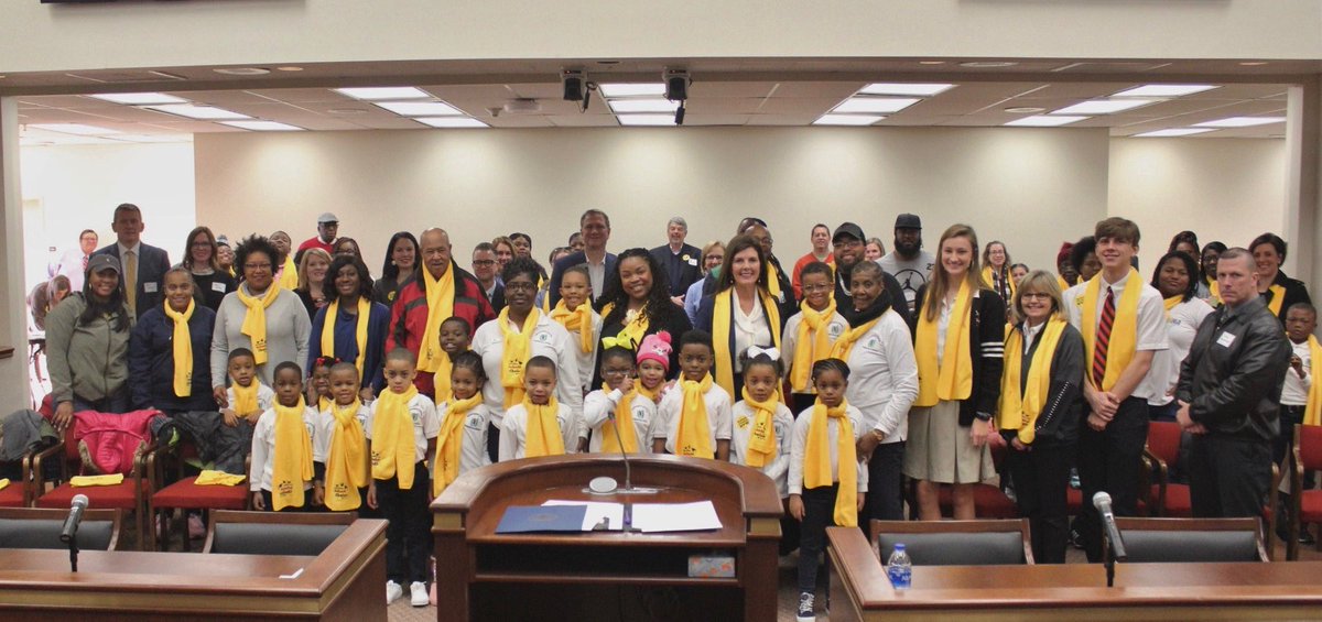 SCCharterSchool's tweet photo. A great turnout today in Columbia for school choice across SC! #schoolchoice #schoolchoiceweek #CharterMySC #ChartersWork https://t.co/MI4pZKZV7T