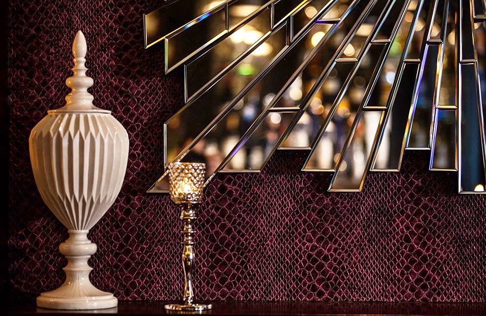 Discover little touches of #RenDesign in our RLounge and throughout the hotel. 
#RenHotels #DiscoverThisWay