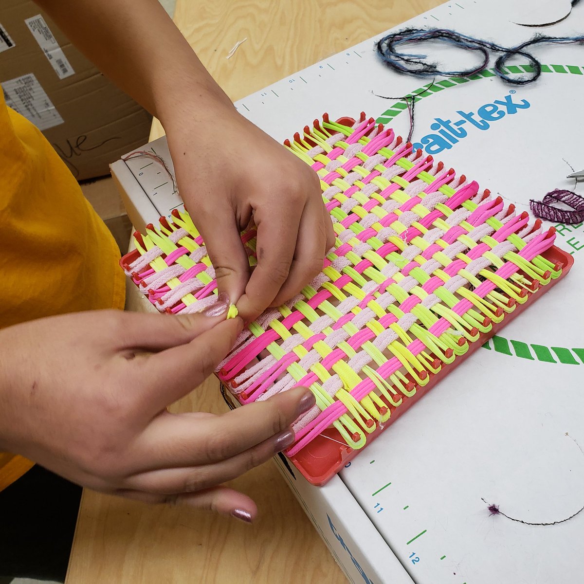 tagueart's tweet photo. #fiberstation with #5thgradeart
#TABchoice #tabstudio #irving97 #oakpark97 #d97art #WeAreD97 https://t.co/G3ABJNuuil