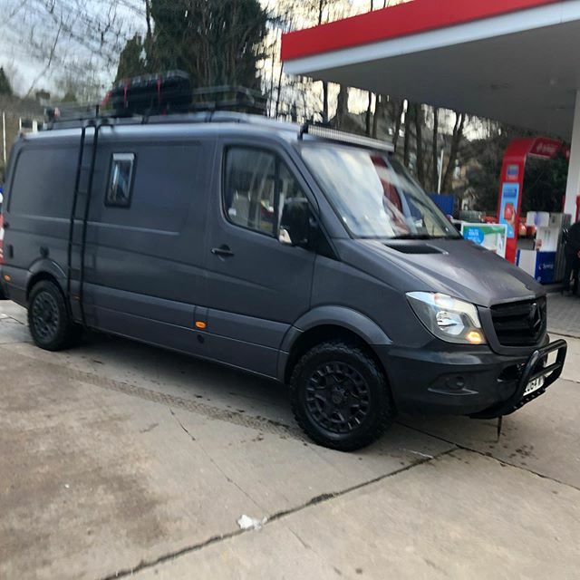 ScamperTravels's tweet photo. Bathtime had to wash it twice he was proper fifthly #campervan #sprinter#washday #vanlife #van https://t.co/9HlYocDrA8 https://t.co/pJkw0JsLWQ