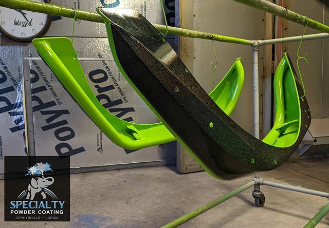 SpecialtyPowder's tweet photo. Rainbow Black and Gecko Green #powdercoated #powdercoatingzephyrhills #jeeplife #veteranowned #specialtypowdercoating https://t.co/z8Fot8NYiH https://t.co/pM8hTulQSF