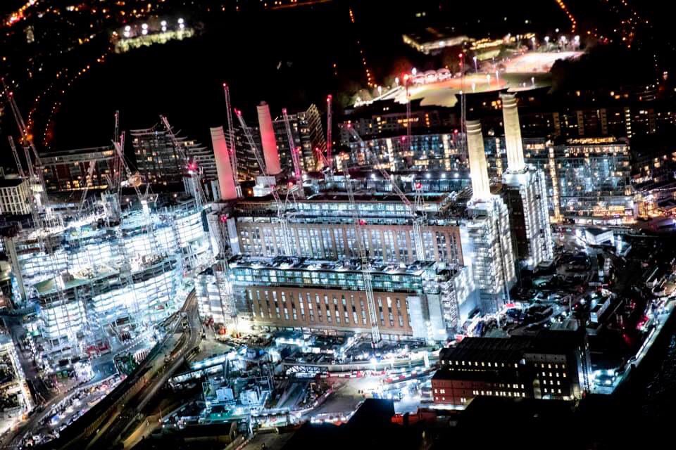 Nothing better than walking about <a href="/visitlondon/">Visit London</a> capturing images of the city, well unless of course you have an <a href="/RAF_Odiham/">RAF Odiham</a> based <a href="/18Squadron/">18(B) Squadron</a> <a href="/BoeingDefense/">Boeing Defense</a> Chinook flying the heli-lanes, as Cpl Travis &amp; SAC Hopkins did tonight...