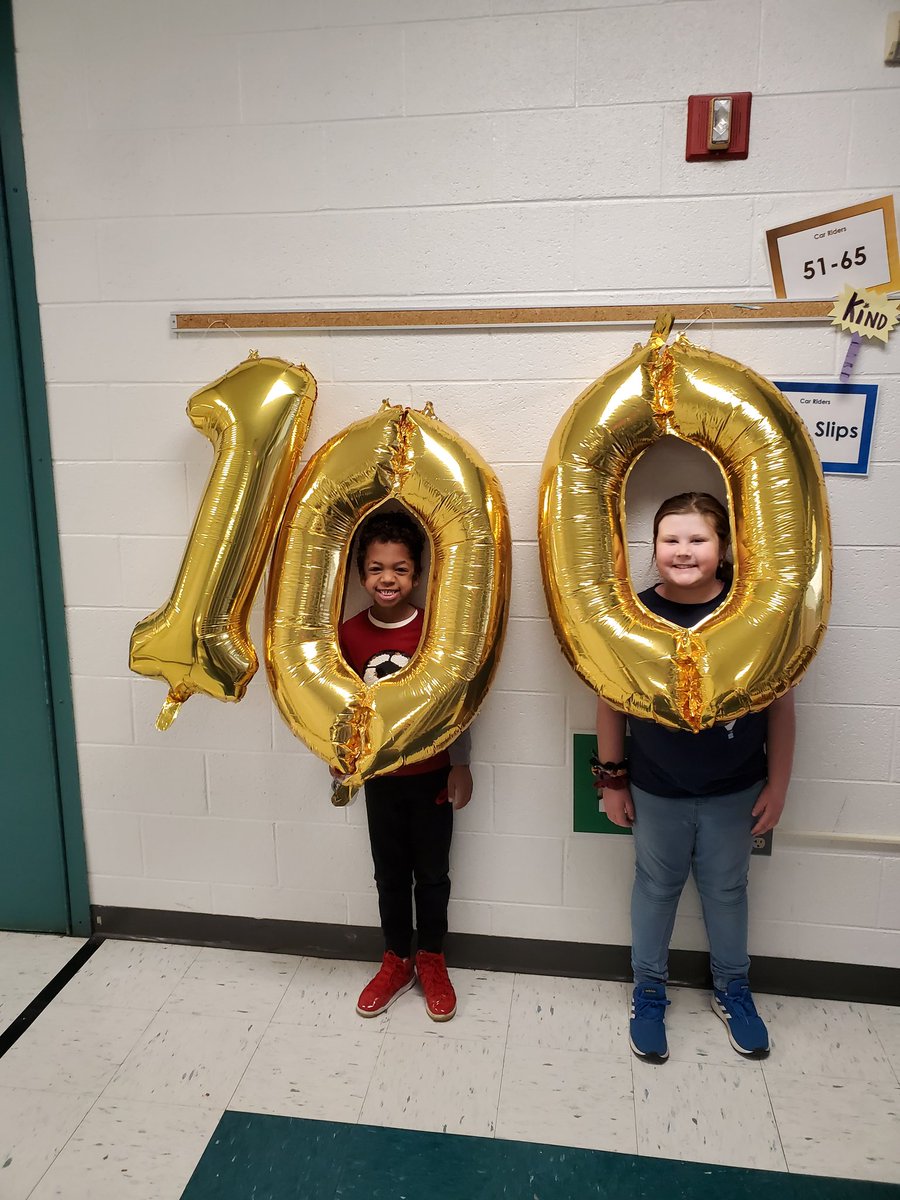 mmpbrown4's tweet photo. Celebrated 100th day at school! @mmpbrown4 @MMPTurtles @mmpwalters4 #FCPS1KidsDeserveIt #teamturtle https://t.co/i0rtKCPB8Y