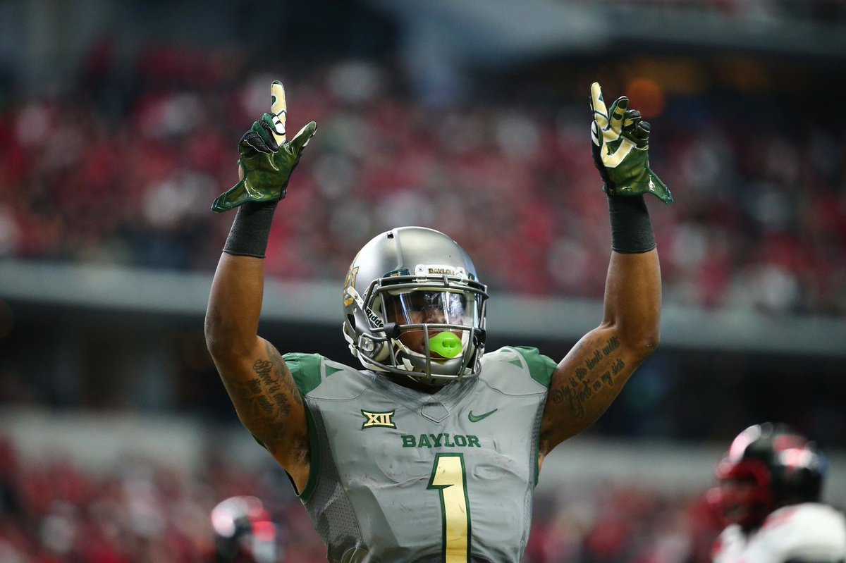 Extremely blessed to have received an offer from Baylor University #SicEm💚💛 <a href="/Omeezi_/">Omar Hales</a>