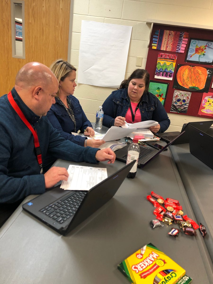 abetterfairview's tweet photo. @VaileVipers and Fairview Lions joined forces today for an awesome professional development honing skills on @FountasPinnell assessment. Teamwork makes the dream work! #fairviewlions #givemecandy https://t.co/ptJ24OS1uv