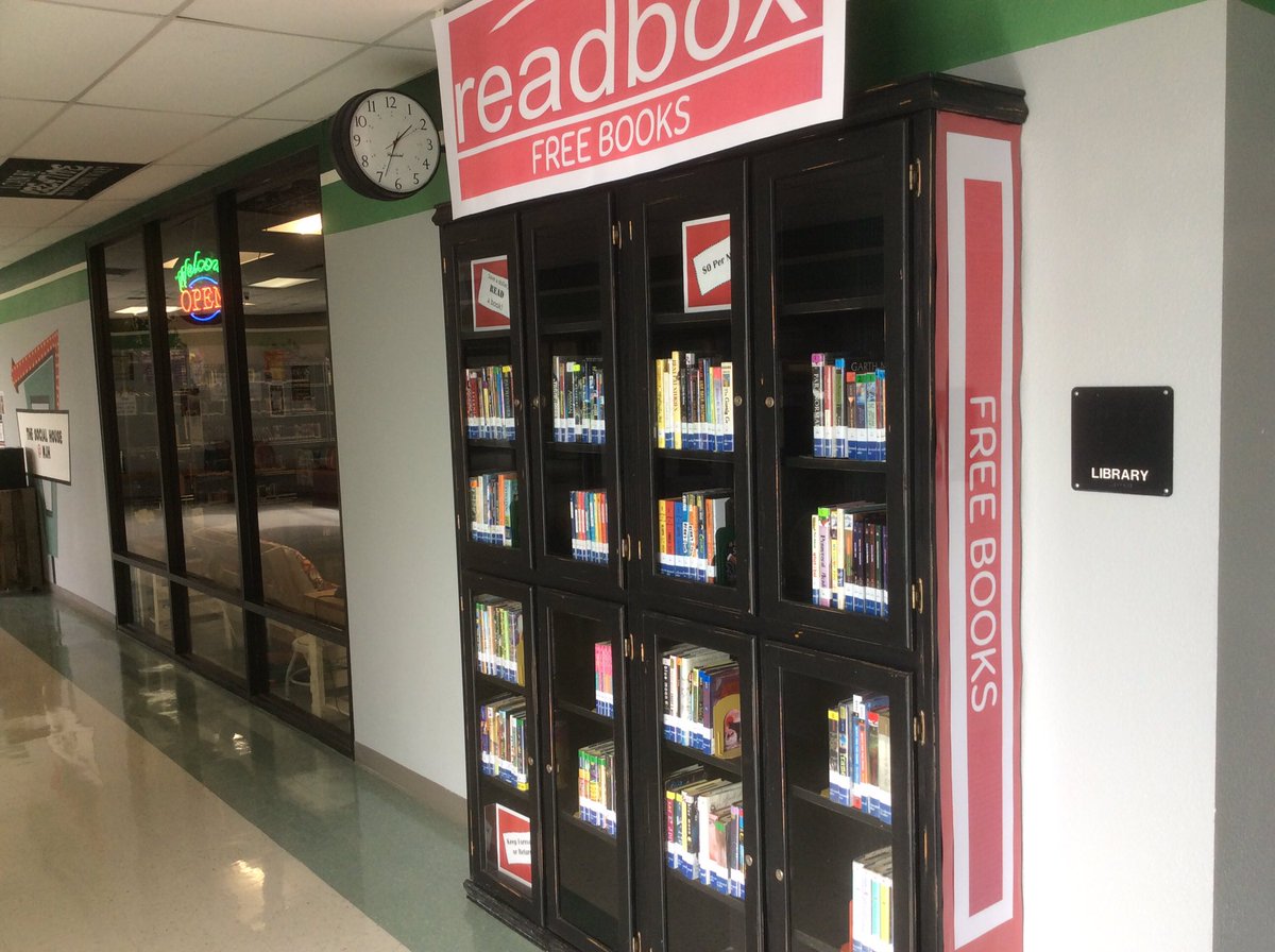 MabankJHLibrary's tweet image. Our #readbox is ready for you @MabankJrHigh . Enjoy! @MabankISD #mabankreads