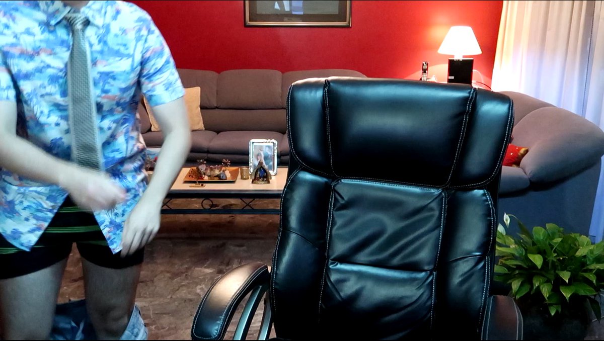 LaGalera9's tweet photo. jaja muchos dicen que @LeanRiccio es el mejor abogado, pero nunca se bajo los pantalones en un vídeo, AL LOBBY PETE https://t.co/ae2x1RsUU1