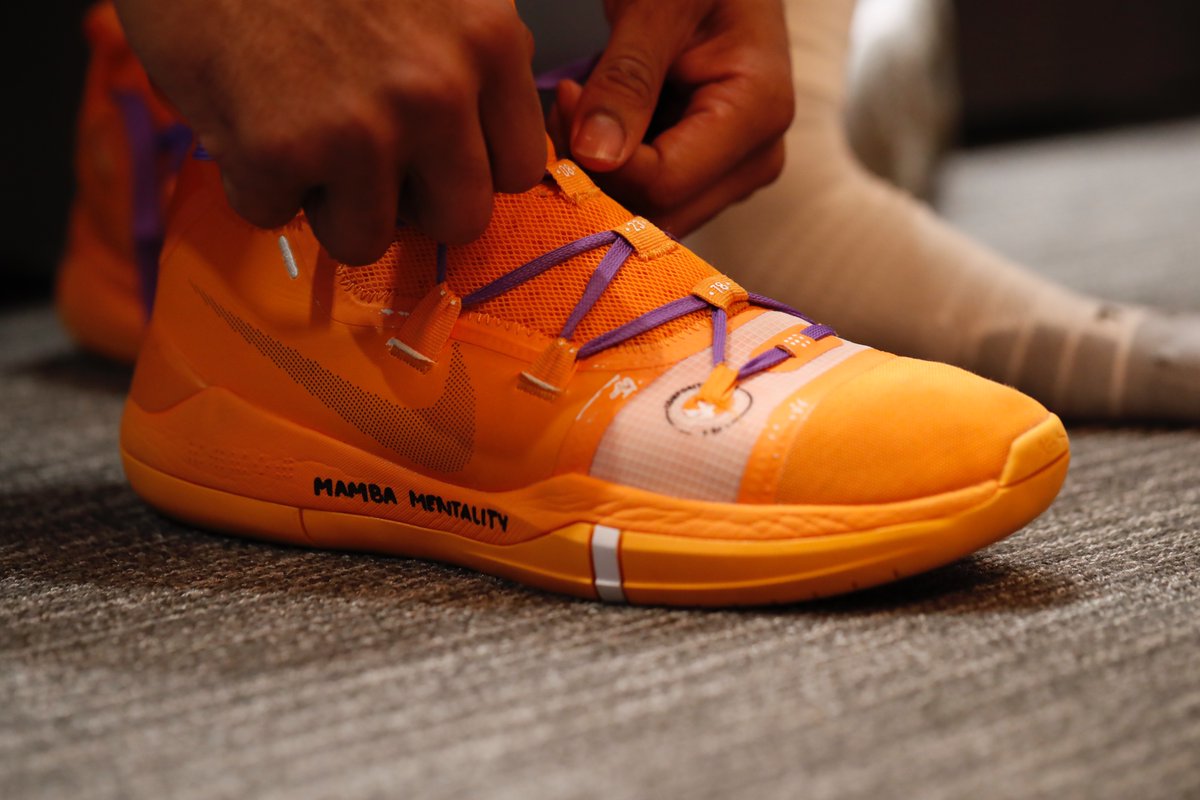 tennessee basketball shoes