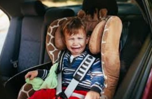 clauuus9's tweet photo. Alex en el coche yendo a la hoguera 
#LaIslaDeLasTentaciones6 https://t.co/2cxHvKz2Fr