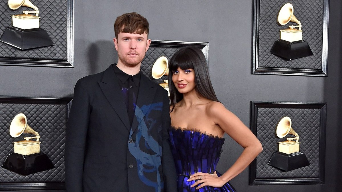 Vogue Runway tweet media