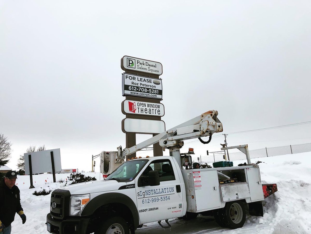 OWTheatre's tweet photo. We’re leaving no doubt as to where you can find us! Next time you’re driving by on I-494 at Robert Street just south of Hwy 62 look up for our new signage and give us a honk and a wave. And come see the rest of the place starting Feb 13! https://t.co/xBzvqrOkm9 #OWTrises https://t.co/3JCy5oAm4u