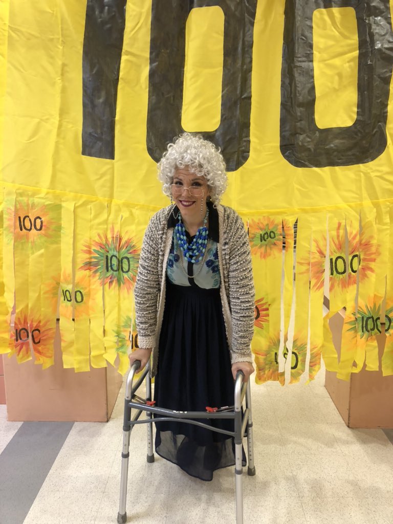 MrsKoszyk's tweet photo. 100 Days smarter! #scmemmons #themishawakaway #100years #100thDayOfSchool https://t.co/8X0FRMce5Z