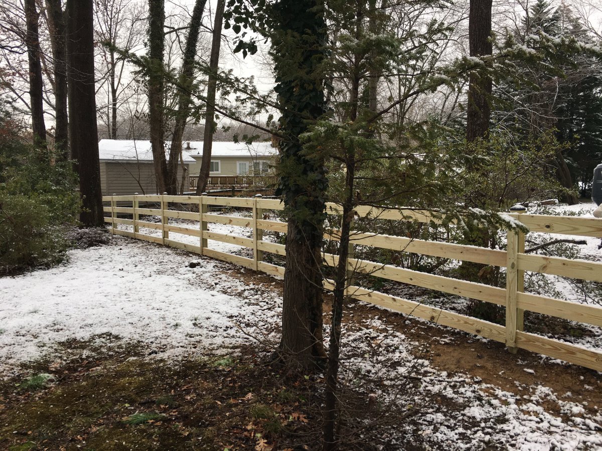 FDConnection_MD's tweet photo. #TestimonialTuesday: "My experience with Fence &amp; Deck Connection was a very positive one. From initial contact with the office and subsequent visits on site to discuss the project deliverables was a smooth and well practiced drill." 
Alan from Arnold, MD #HappyCustomer #FenceMD https://t.co/6M9FhA7QlM