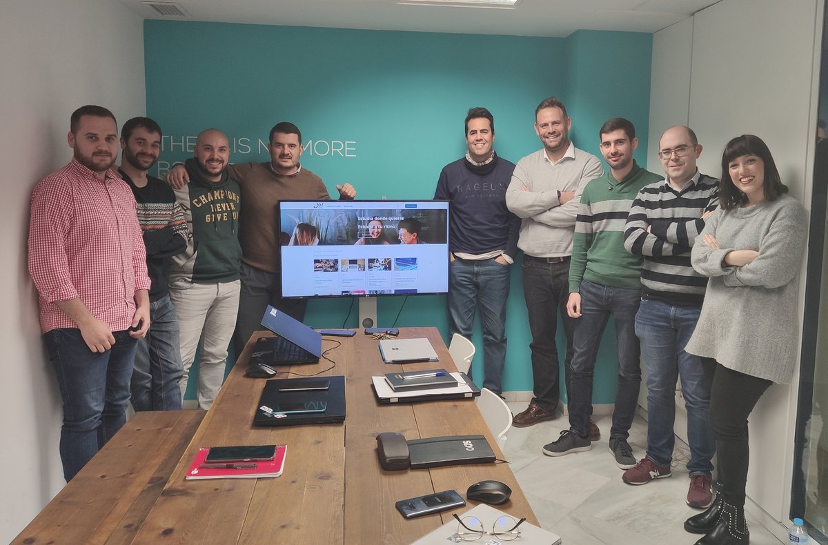 DeepwiseProject's tweet image. ¡Acabamos de concluir el proyecto! 👩‍🎓💻👨‍🎓

Durante los últimos dos años, hemos desarrollado la plataforma #MOOC para #aprendizajeadaptativo

#BigData #ProcesamientodeLenguaje #algoritmosinteligentes y ¡mucho más!

Descúbrelo ➡️ bit.ly/31o2VrH