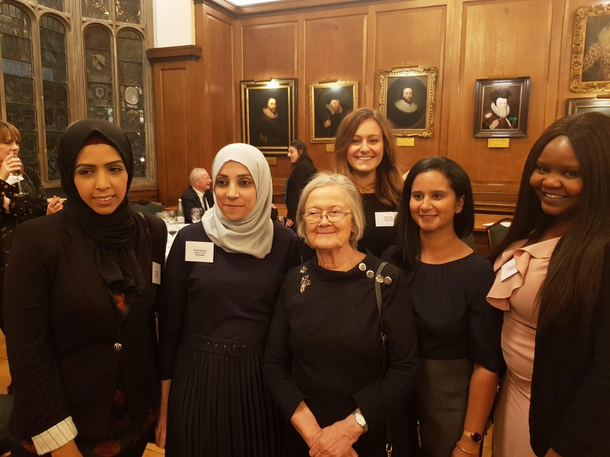 BrisLawCentre's tweet image. Our very own justice first fellowship stars @MissB_Liku and @jesshaley246 were slightly star struck @The_LEF yesterday #ladyhale #accesstojustice #justicefirst #lawcentres