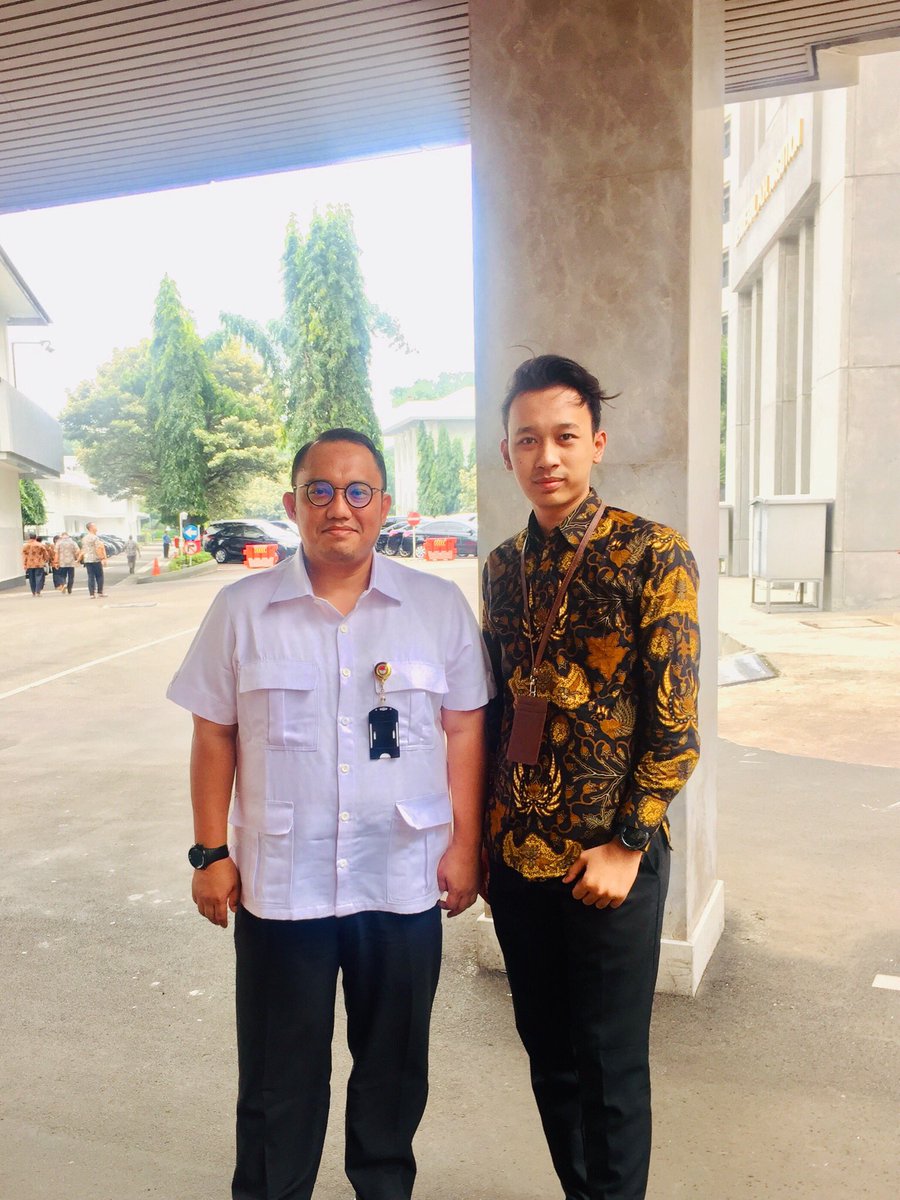 Daffy_Ghani's tweet photo. Bersama Bapak @Dahnilanzar https://t.co/PKyl2Xdyky
