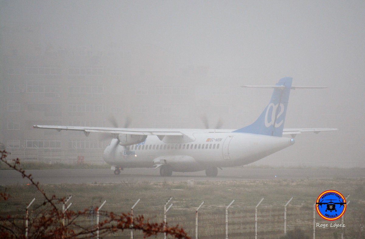 Comenzamos este miércoles con las últimas frecuencias de ayer tarde bajo la intensa niebla que estamos sufriendo en #MelillaMLN desde hace unos días.
.
.
Fotos📸: Roge López
 <a href="/controladores/">😉Controladores Aéreos 🇪🇸</a> <a href="/jmanatol/">Juan Miguel Anatol</a> <a href="/kiloalfamike/">Kiloalfamike✈️</a> <a href="/chipaviator/">Aterradoreño</a> <a href="/Sac72600/">Sac</a> @Sheila_svro89 <a href="/maxperper/">Máximo Pérez</a> <a href="/SergioPila2/">Sergio Pila</a>