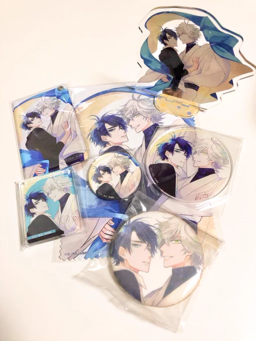 開催期間は終わってしまったのですが、『Dear+ ×グラッテ WINTER FAIR』で作っていただいたグッズです?ウロコでグッズ作っていただける機会があると思ってなかったので嬉しかった～!大切にします…! 