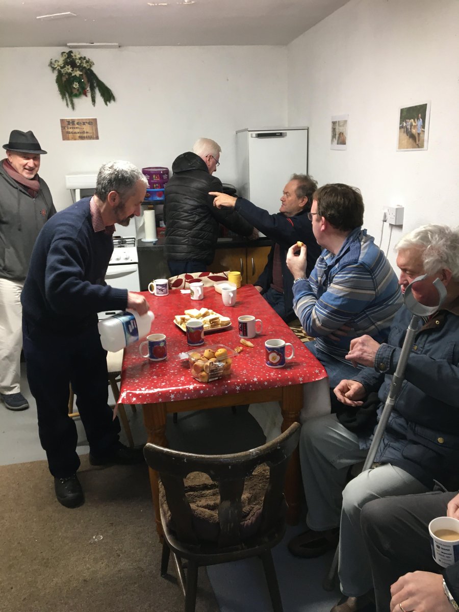 MensMidleton's tweet photo. Fierce demand for tea, sandwiches and buns yesterday at the shed, and we got stuck into some work too! :)
#Midleton #MensShed #TeaAndWork https://t.co/difFkAwBxr