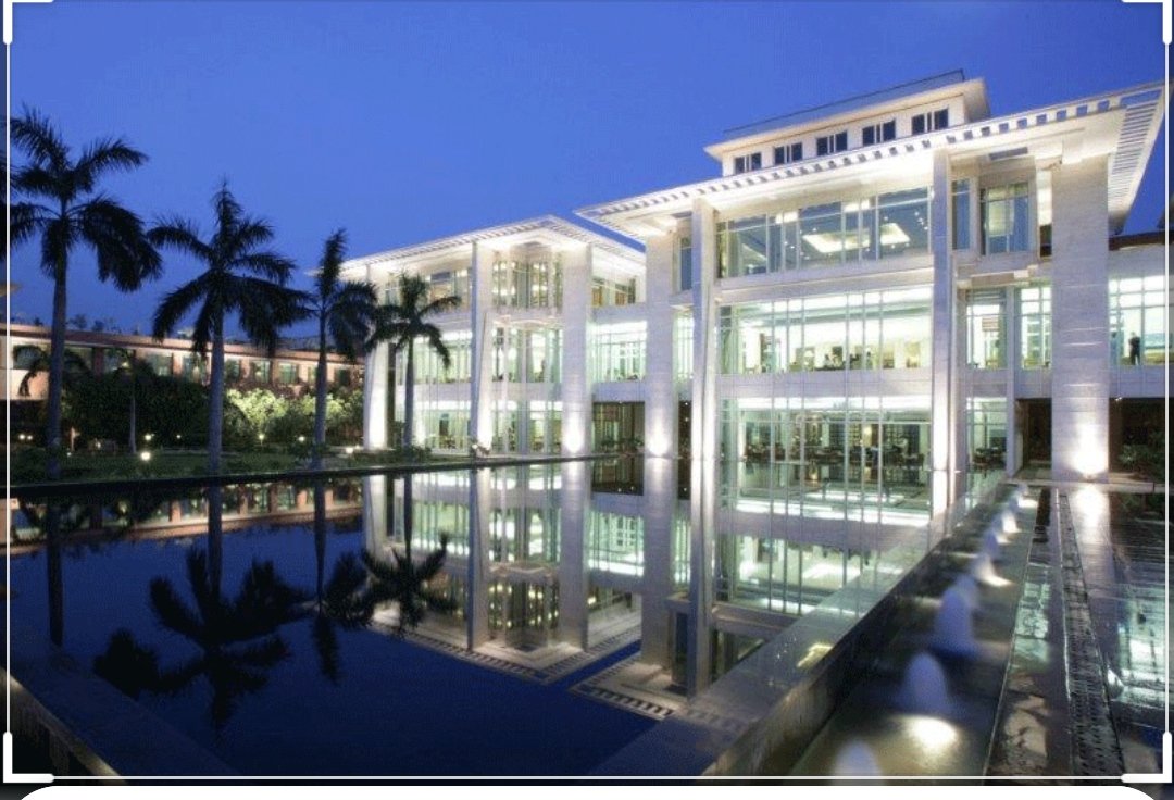 RjSameer20's tweet photo. Jaypee Palace Hotel and Convention Centre spread over 25 acres, is a sight to behold landscaped gardens; water bodies and pergolas make it a truly majestic experience in the city of love....time to vote for #ShaanECity https://t.co/xIlhV7hYdU https://t.co/EjXVgVtMjf