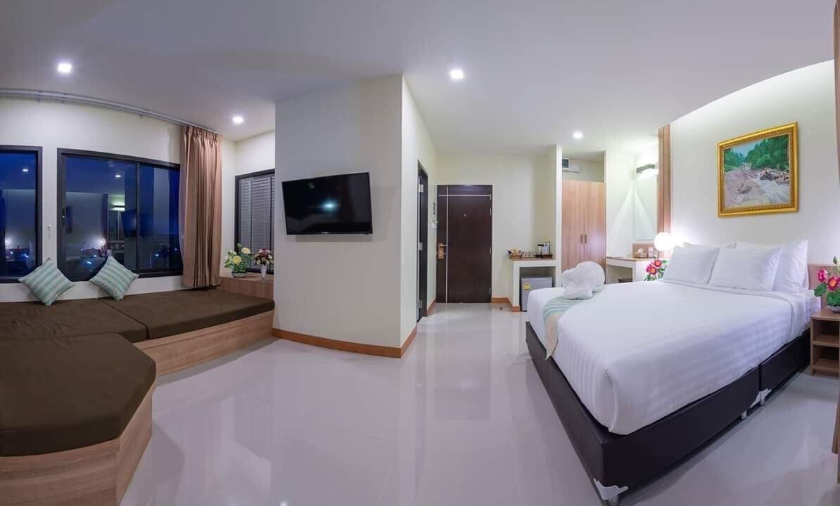 Puranakhonhotel tweet picture