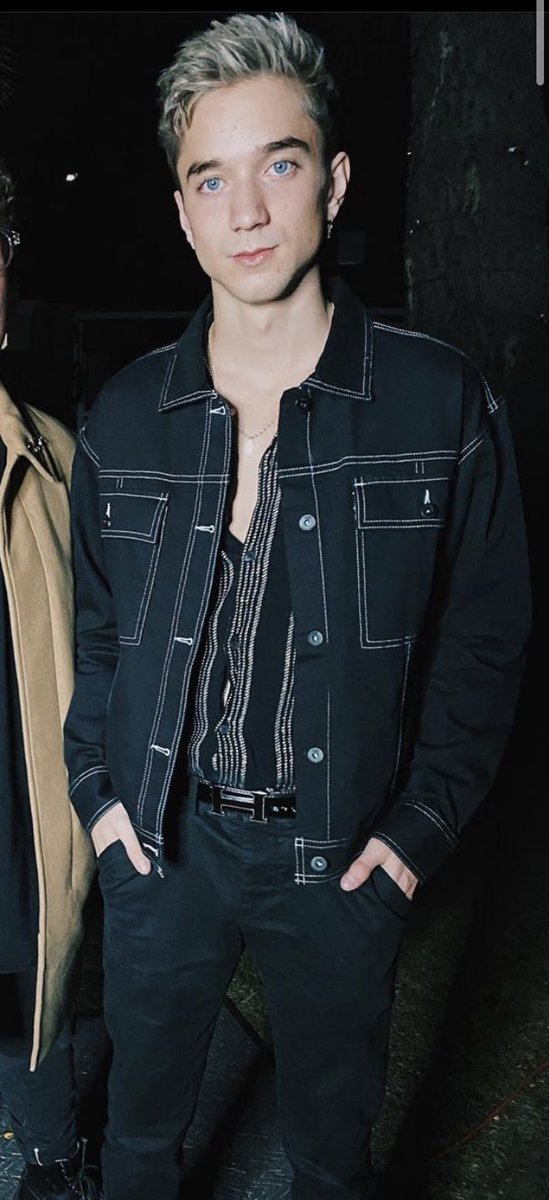 picsofseavey's tweet photo. 🖤🖤🖤 https://t.co/YjIryxfHFV