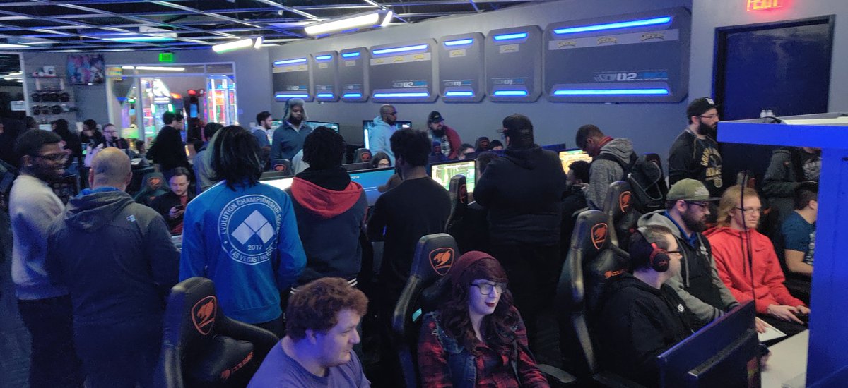 GWeSportsLV's tweet photo. Once again, the crowd for our Tuesday #FightingGameWorks is stacked!
Casual players, tournament junkies & the heavy hitters... all in attendance!
Still some time to get your rounds in! Some come on down to @GWESports & @GameWorks Las Vegas!!
#GWESports #GameWorks #LVFGC https://t.co/sOIjtpPRfP