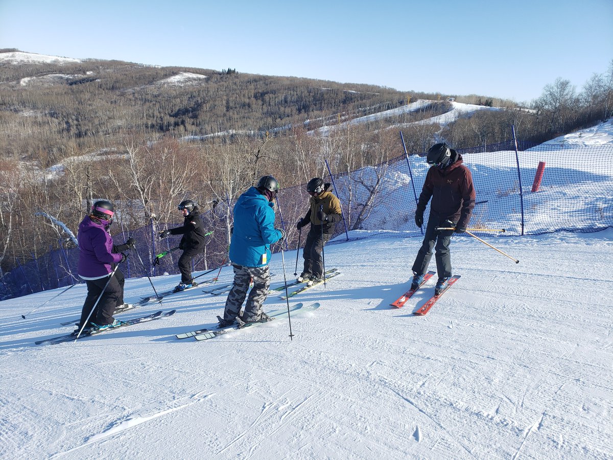 csiacentral's tweet photo. Level 2 Course @Asessippi! #canadianskiinstructor #csiaamsc #csiacentral https://t.co/JRIyPXF9TN