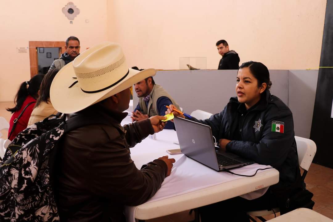 LaloMaldonadoSF's tweet photo. Arrancamos un espacio para dialogar personalmente con los sanfelipenses cada semana, #DíaCiudadano donde atendimos y atenderemos sus necesidades, peticiones en bien de nuestro municipio.
#SanFelipeesProgreso
#UnionTradicionyProgreso https://t.co/1BwfLRZQex