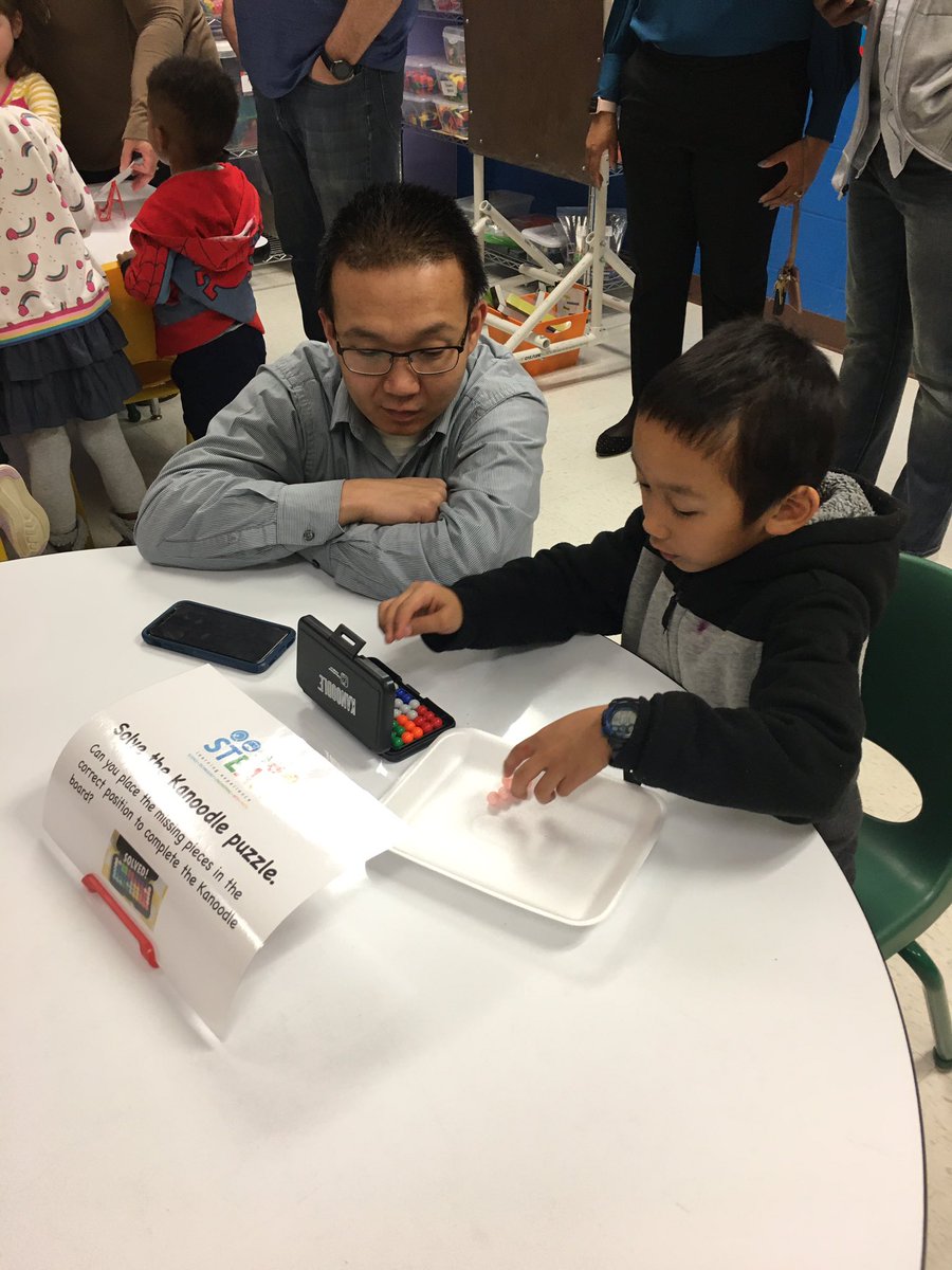 CVESwarriors's tweet photo. STEAM night! Thank you CVES teachers! #STEAM #tech #math #cvescelebrate @TeamAtkins3rd @AMSTI_UM @Alabasterk12 @ALSDEdotEDU @charissacole @MMWesson https://t.co/1uJ1PQySCE