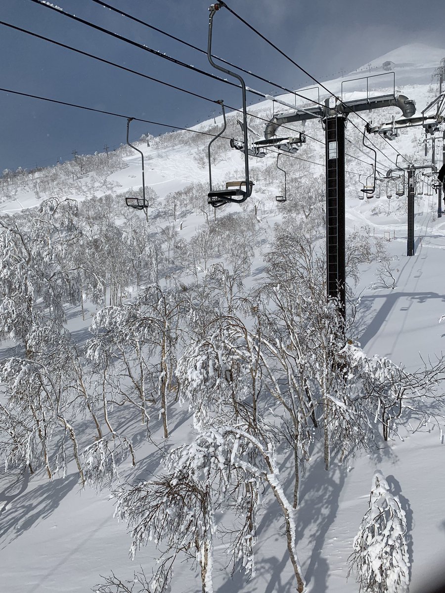 When you’re halfway round the world and near the top of Mt Niseko when one of the snowboard instructors recognises <a href="/NUCOTravel/">NUCO Travel</a> logo on your Kings jacket #smallworld
