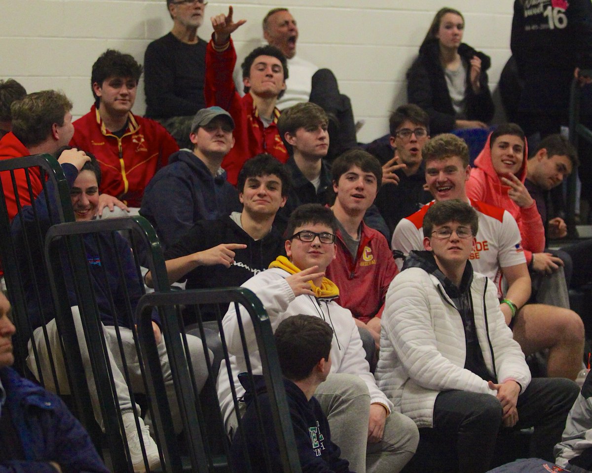 Geoff_Walter's tweet photo. Not the best night for @Chaminade_Hoops but a road game at Holy Trinity doesn't stop the #FlyerFaithful from showing up! 1/2 https://t.co/5ShOnVeSgj