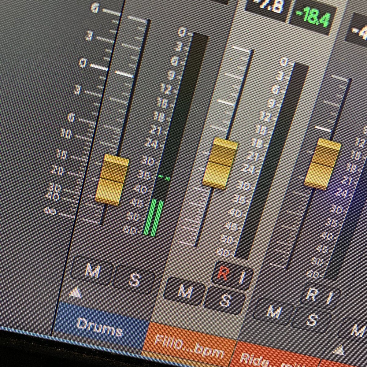 maverick_quest's tweet photo. https://t.co/2esVl9rqNr #instagram #producer #engineer #london #hiphop #rnb #neosoul #bassist #drumprogrammer #songwriter #arranger #mixengineer #trackingengineer #recording #mixing #beats https://t.co/5QBWEKrOkd