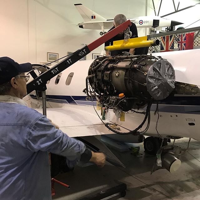 AvroMuseum's tweet photo. Number 1 engine coming off, good job from all volunteers
https://t.co/5Y6EYvn58g https://t.co/AbY6F88j4W