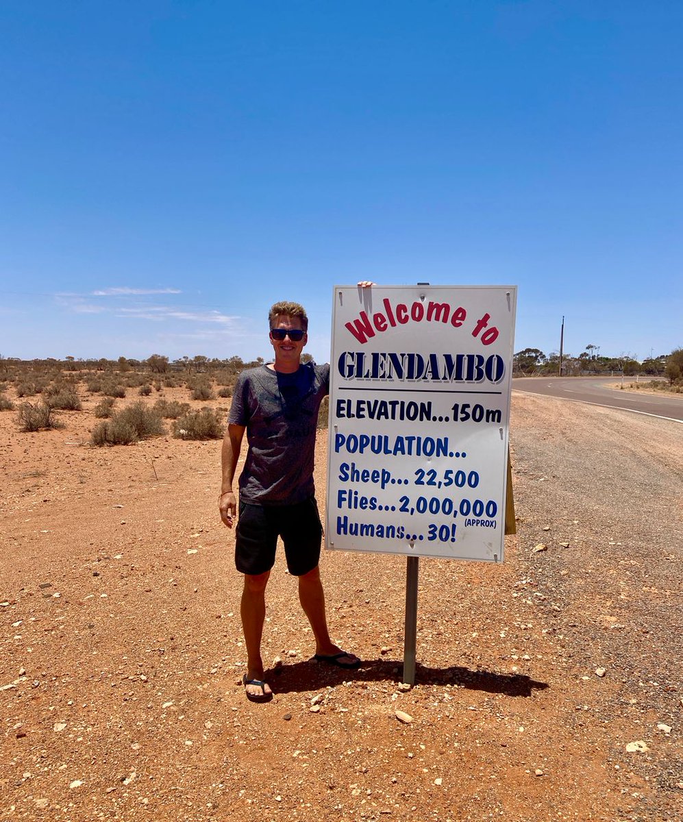 I have been #lazy to post since #christmas 😱😎
Not because of lack of #pictures, quite the contrary 😜 it is more about this little #caption that needs to say something and also needs to be #entertaining in best case. 😜😂 
This picture hopefully speaks for itself 😆 #ihateflies