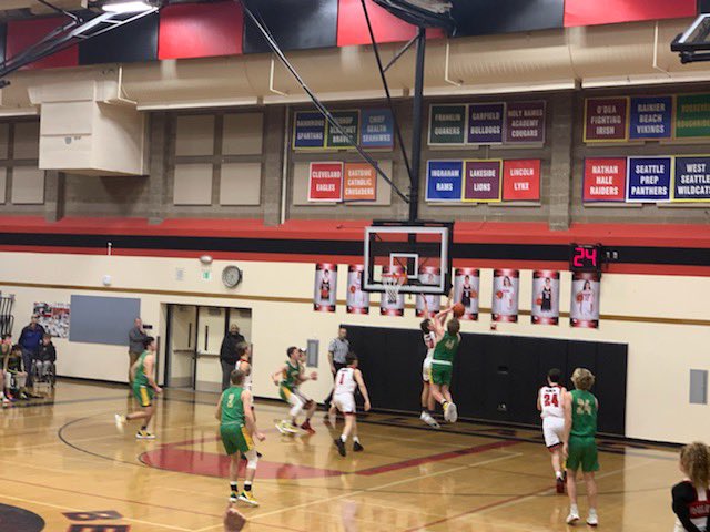 BBHSAthletics's tweet image. Varsity Boys Basketball battles and earns a conference win over Ballard tonight 54-51. #GoBraves @bishopblanchet