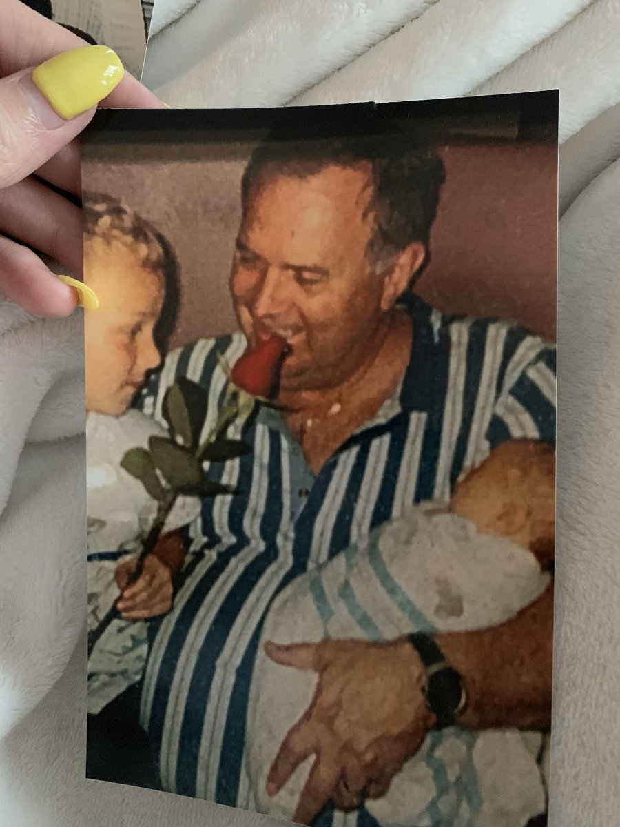 ElizabethAnnC24's tweet photo. #WorldCancerDay2020 #KeepFighting #multiplemyloma #fuckcancer Forever my hero. Forever in my heart. https://t.co/Z635YGKOq9