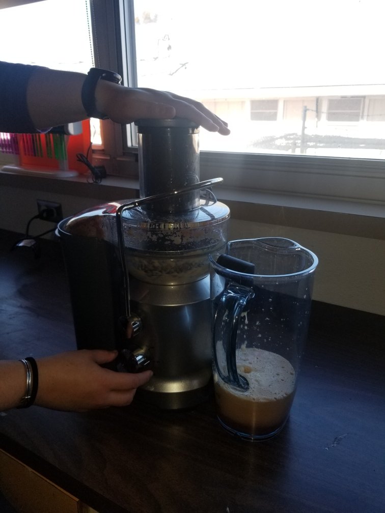 nlongoriaHS's tweet photo. Totally late post but.......last week we wrapped up our Nursery Rhymes & Fairytales theme with reading the tall tale "Paul Bunyan" and we made fresh apple juice. #mayfieldsHSmunchkins @HeadStartHeroes #HeadStart #iamwfisd #wfisdEarlyLearning #HeadStartHeroes https://t.co/bkckN5rsj0