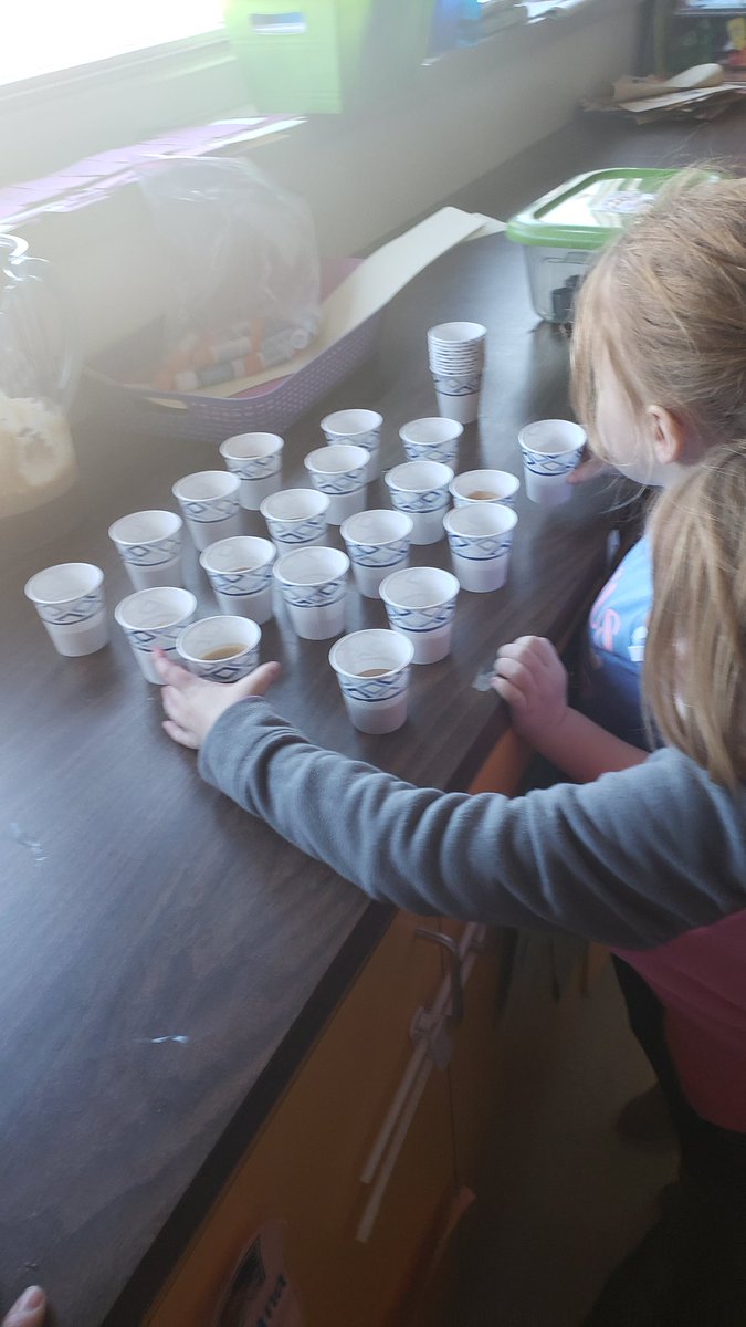 nlongoriaHS's tweet photo. Totally late post but.......last week we wrapped up our Nursery Rhymes & Fairytales theme with reading the tall tale "Paul Bunyan" and we made fresh apple juice. #mayfieldsHSmunchkins @HeadStartHeroes #HeadStart #iamwfisd #wfisdEarlyLearning #HeadStartHeroes https://t.co/bkckN5rsj0