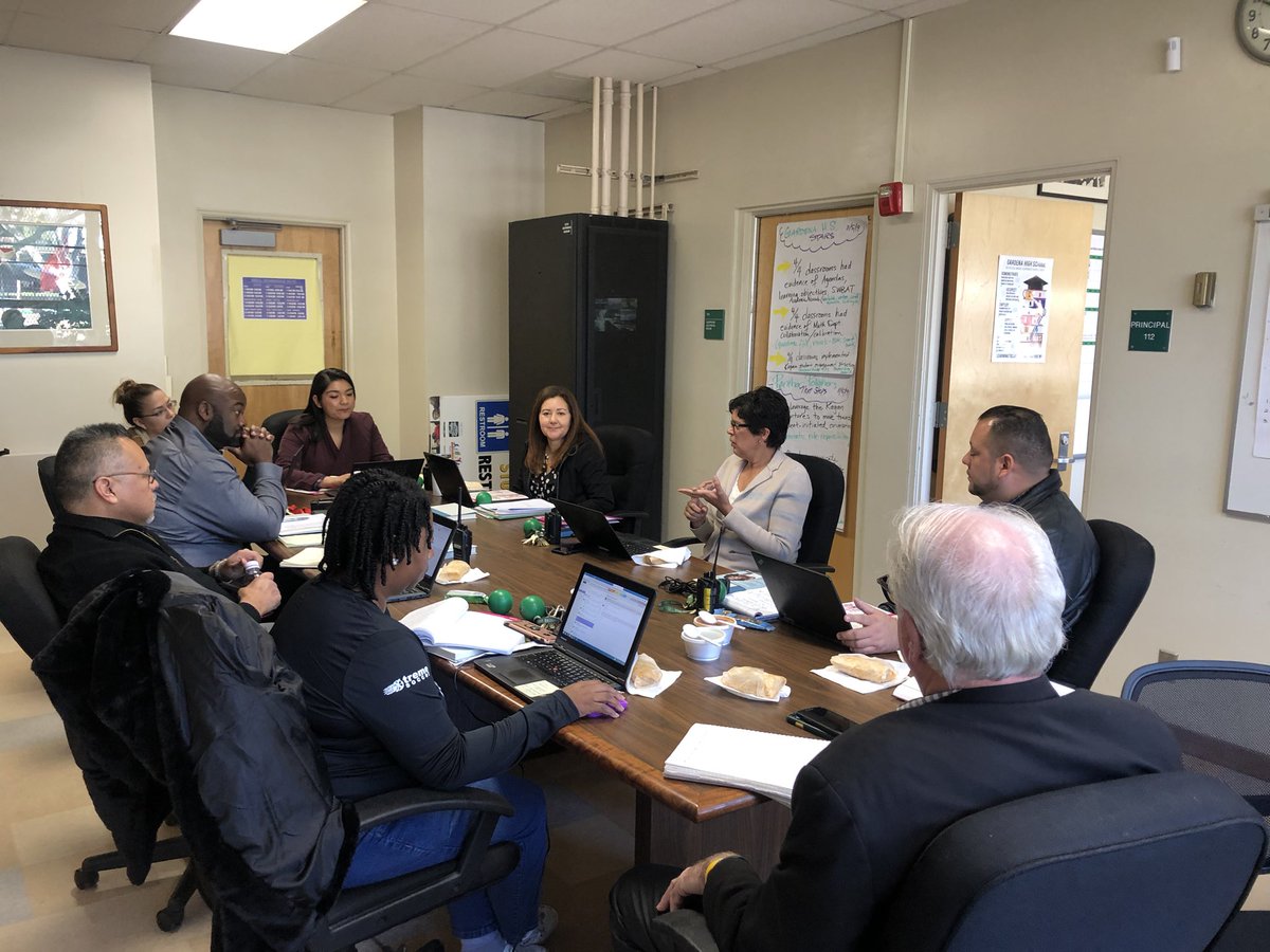 Rockstar Principal Martinez ensures that her ILT is always communicating, collaborating, &amp; focused on improving the quality of the instructional program at Gardena H. S. Just good is never good enough.  <a href="/chou_leelee/">Lee Lee Chou</a> @Rosie_Martinez4 @LAUSDLDSouth <a href="/LASchools/">Los Angeles Unified</a>